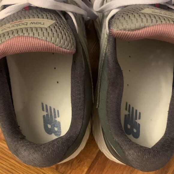 New Balance Shoes size 9 - Picture 9 of 9